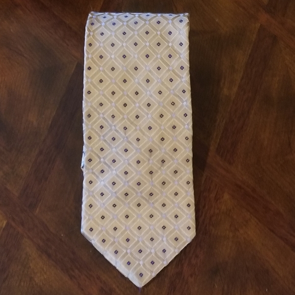 Other - Nautica Men's Tie - Beige Geometric Pattern